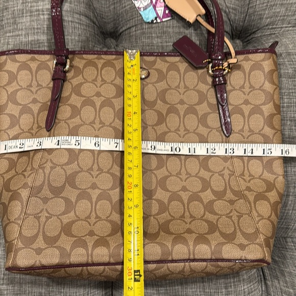 Coach Bag Large Brown Signature Leather Purple Patent Leather Trimmed Tote - Picture 14 of 17